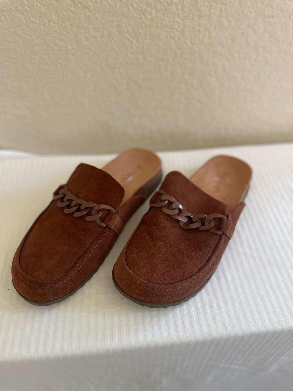 Vionic Rust Brown Suede Chain-Link Slide Mules SZ 9 - Picture 2 of 8